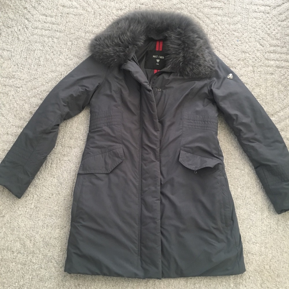 Stunning puffer coat from luxury brand Post Card